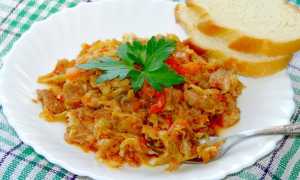 Тушеная капуста с фаршем в кастрюле пошаговый. Капуста тушеная с фаршем — пальчики оближешь