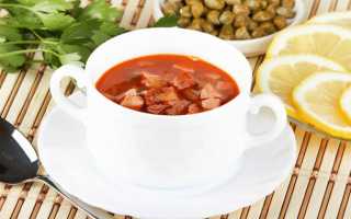 Солянка с копчеными ребрышками и колбасой