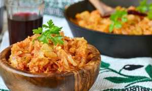 Специи для тушеной капусты с мясом, сосисками, курицей, картошкой, грибами. Какие добавить, подходят